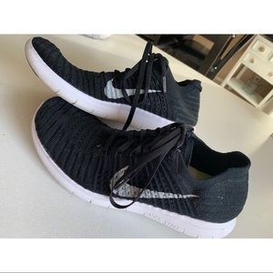 Nike free rn flykit! Size 9.5. Like new